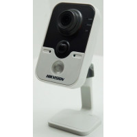 IP камера Hikvision DS-2CD2412F-I